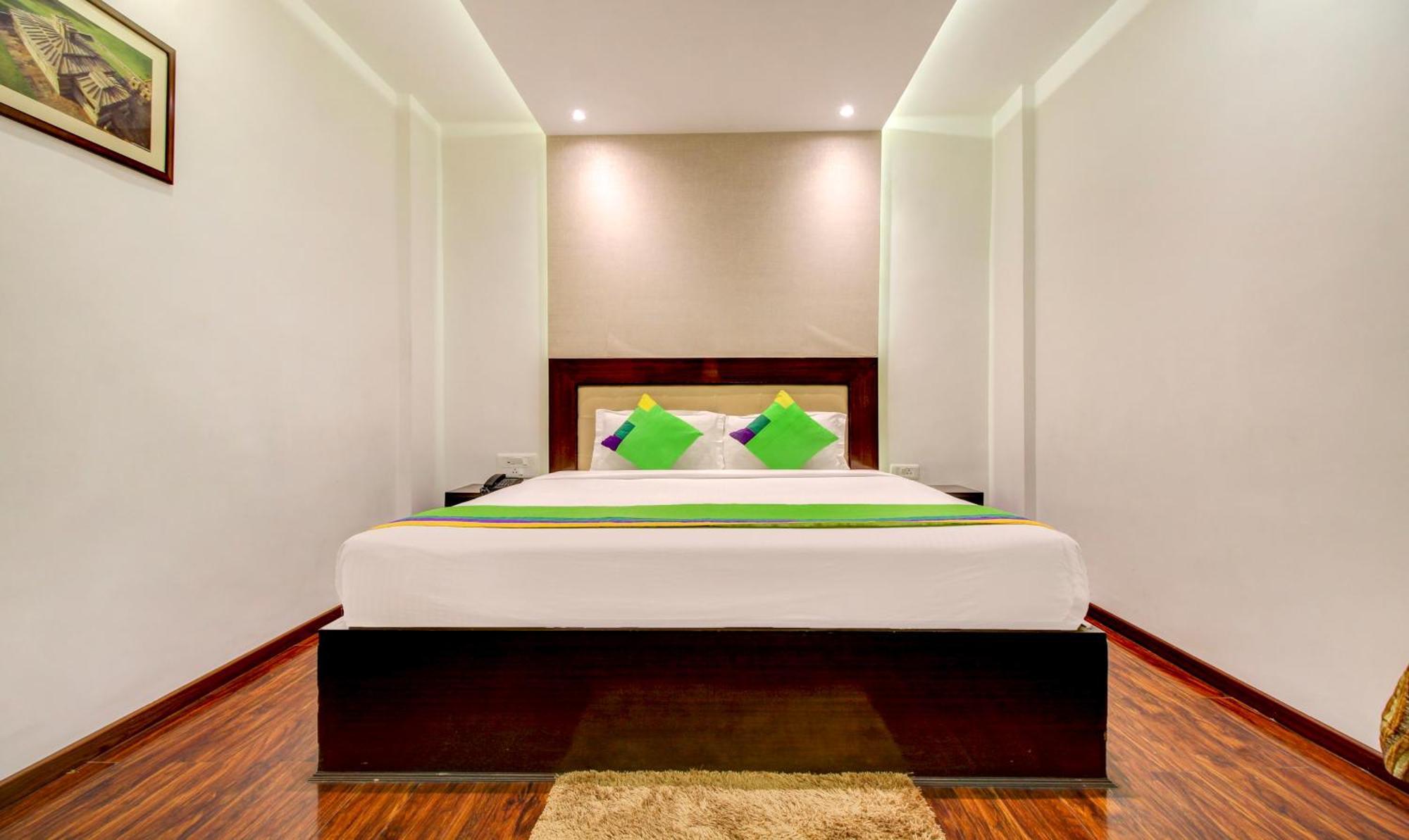 Treebo The Sai Leela Suites R T Nagar Бангалор Экстерьер фото